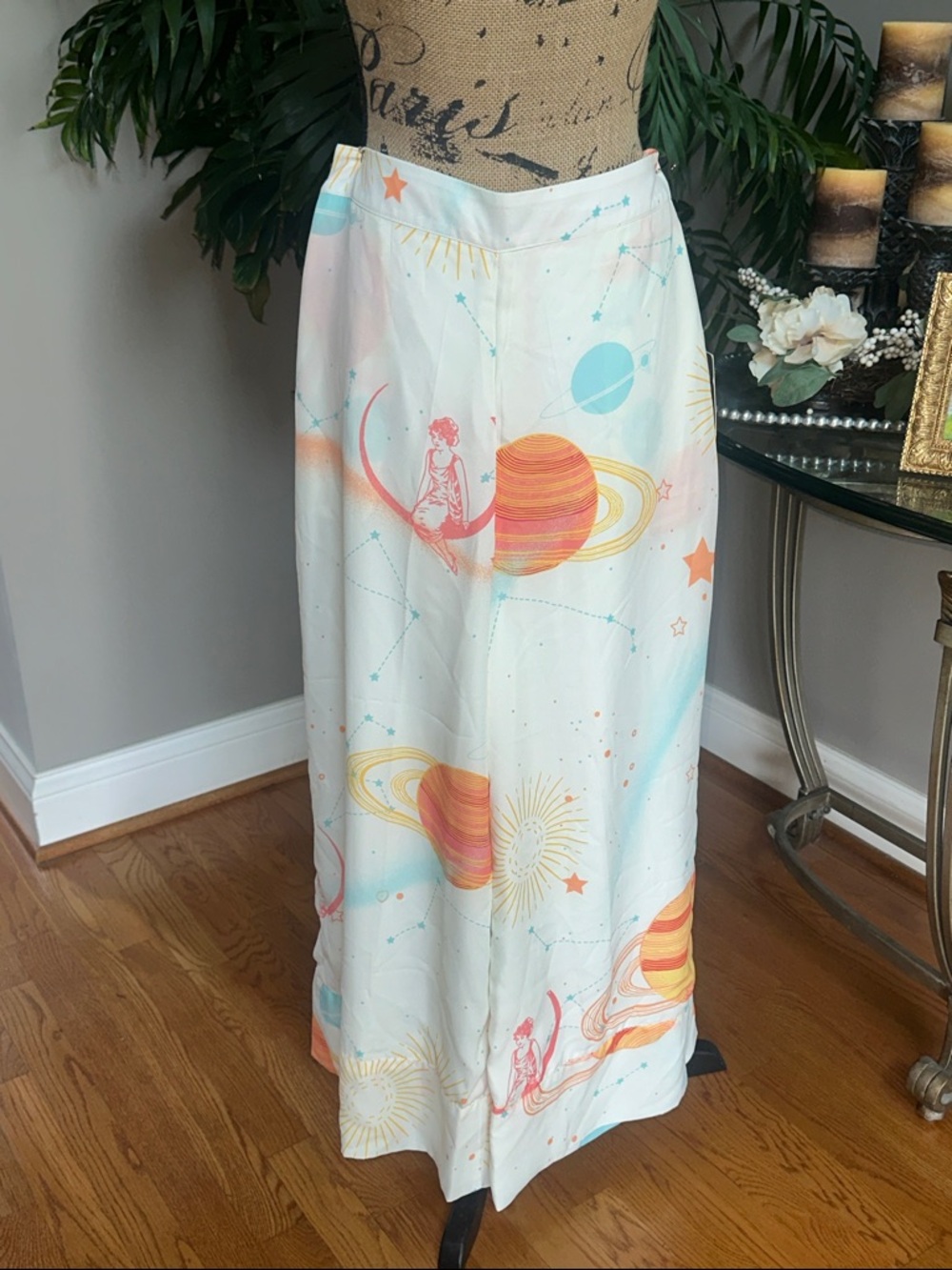 Liliana Meza Cream Wide-Leg Pants with Orange and Light Blue Planet Print size M